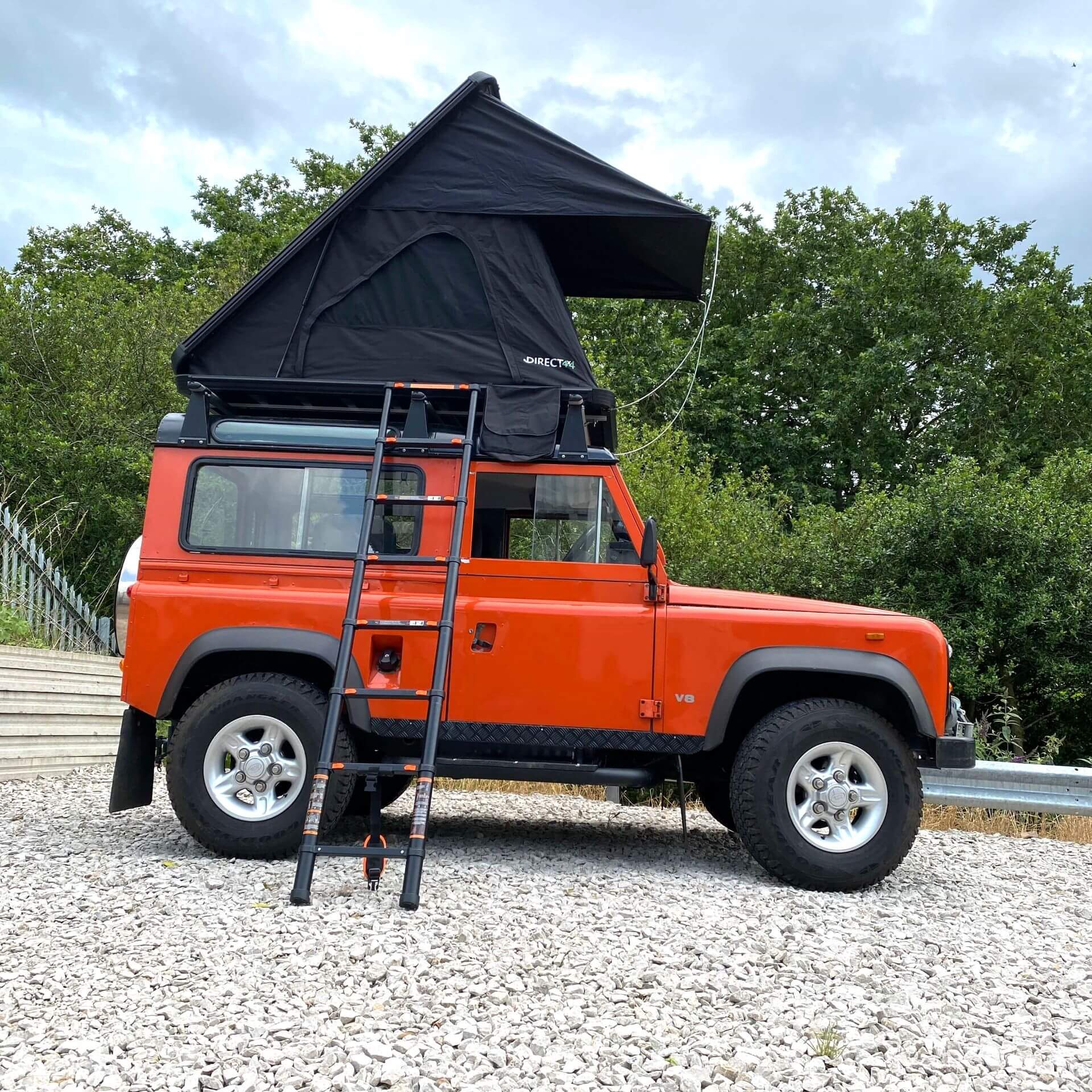 All Black 2 Person Expedition Aluminium Clamshell Roof Top Tent