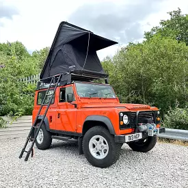 All Black 2 Person Expedition Aluminium Clamshell Roof Top Tent