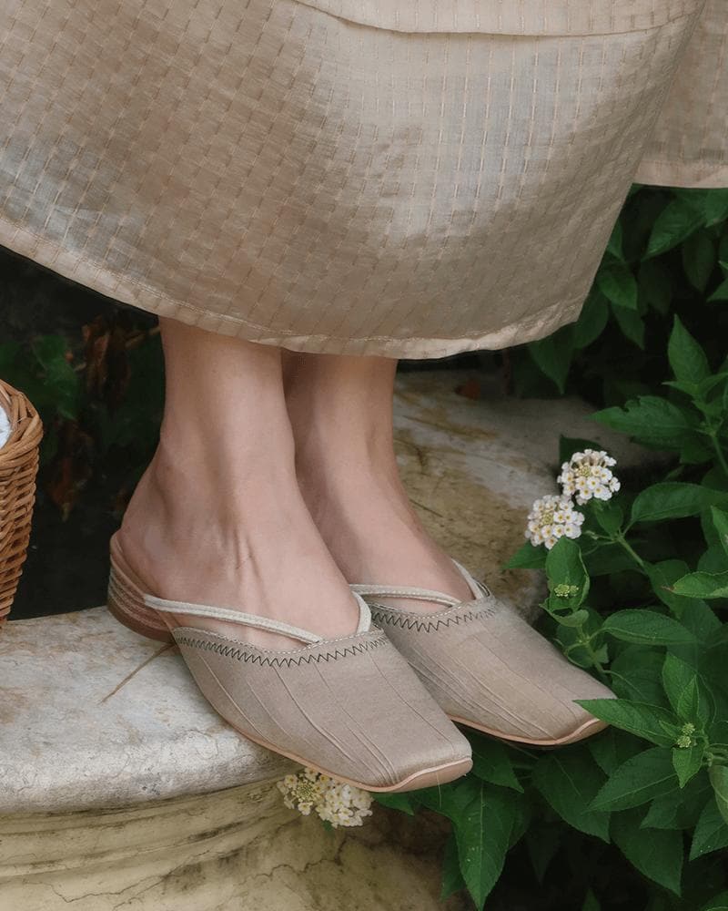 Elegant Square Toe Slippers