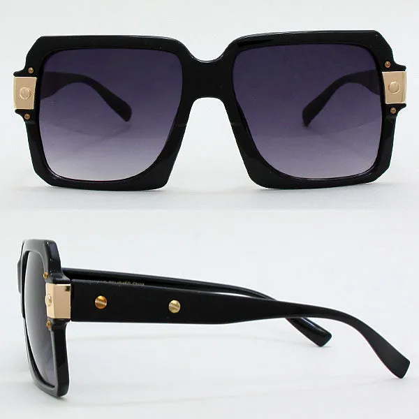 iLLASPARKZ Squarish Tinted Sunglasses